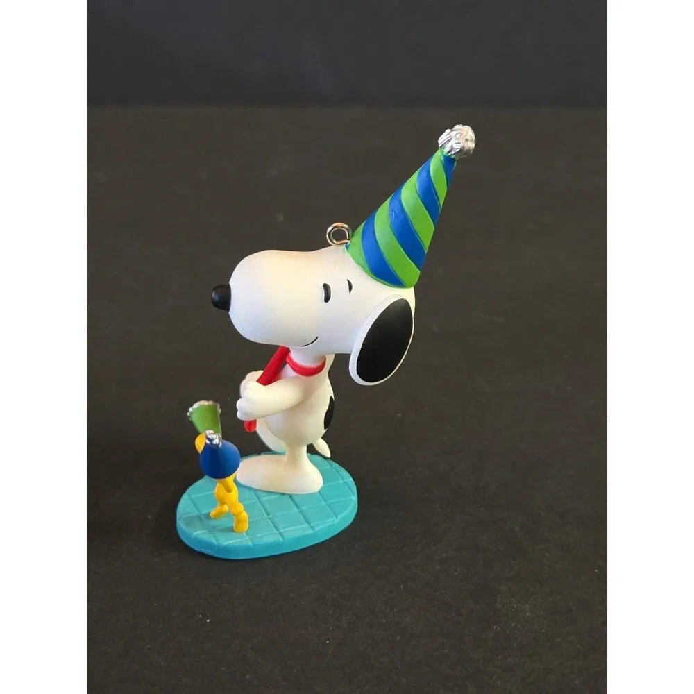 Hallmark Keepsake Ornament 2014 New Year's Celebration Peanuts Snoopy Woodstock